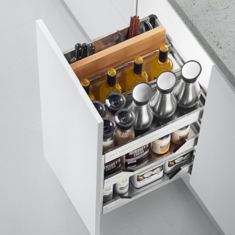 脏乱厨房难忍受快用拉篮来解决